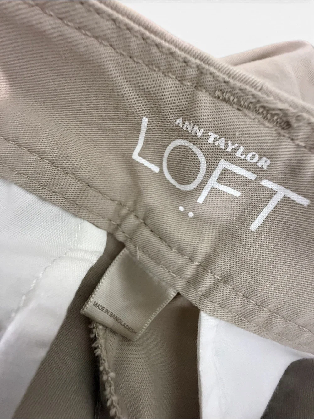 LOFT Tan Beige Size 2 Curvy Crop Pants Capris Button Hem